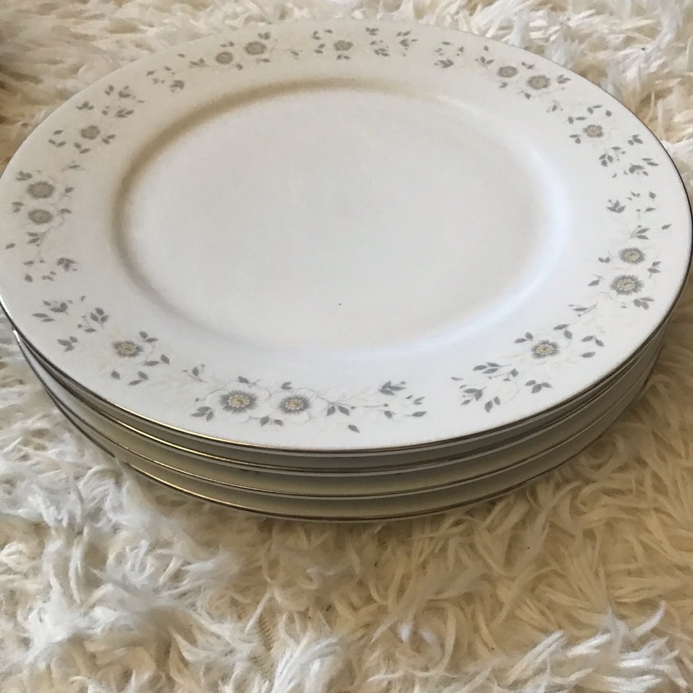 VINTAGE Large Serving Plates For 4